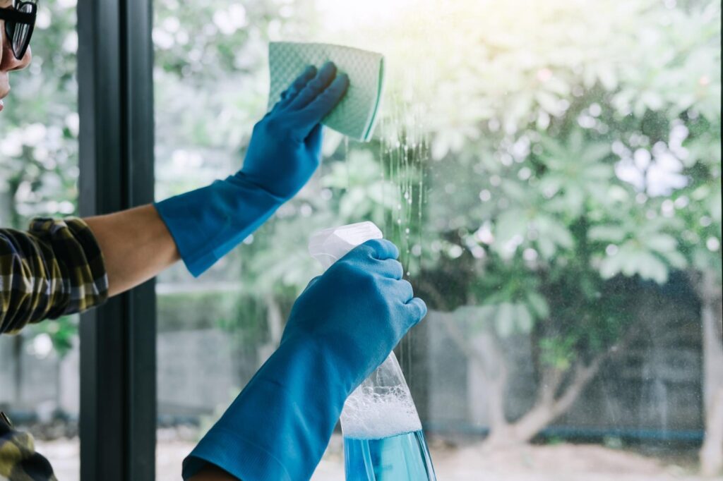 techniques used by the glass cleaning services