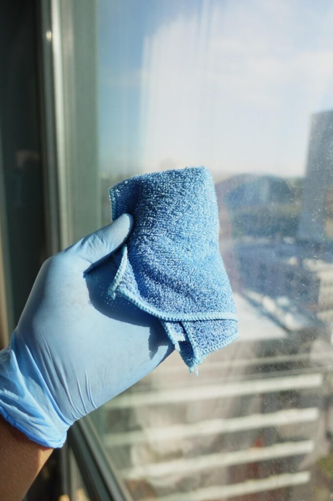 manual glass cleaning services in kochi